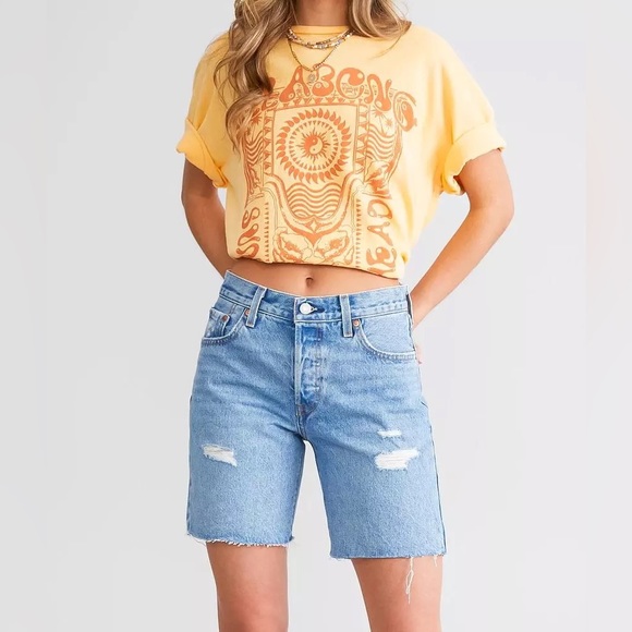 Levi’s Premium 90’s Loose Fit Distressed Jean Shorts in Sketch Artist NEW - Picture 7 of 12